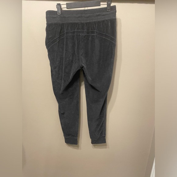 Lululemon Velour Joggers - size 6 - Picture 2 of 3
